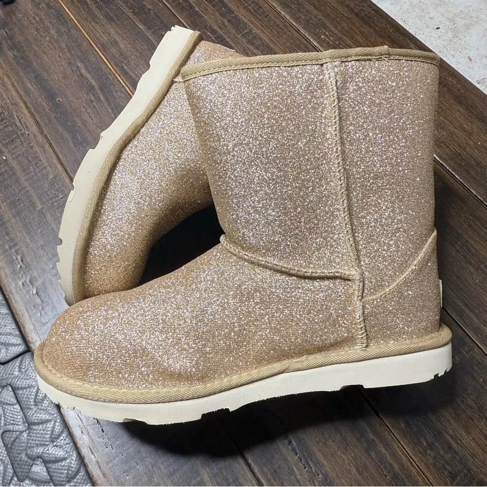 UGG Sparkling Gold Boots Big Girl Size 6 New